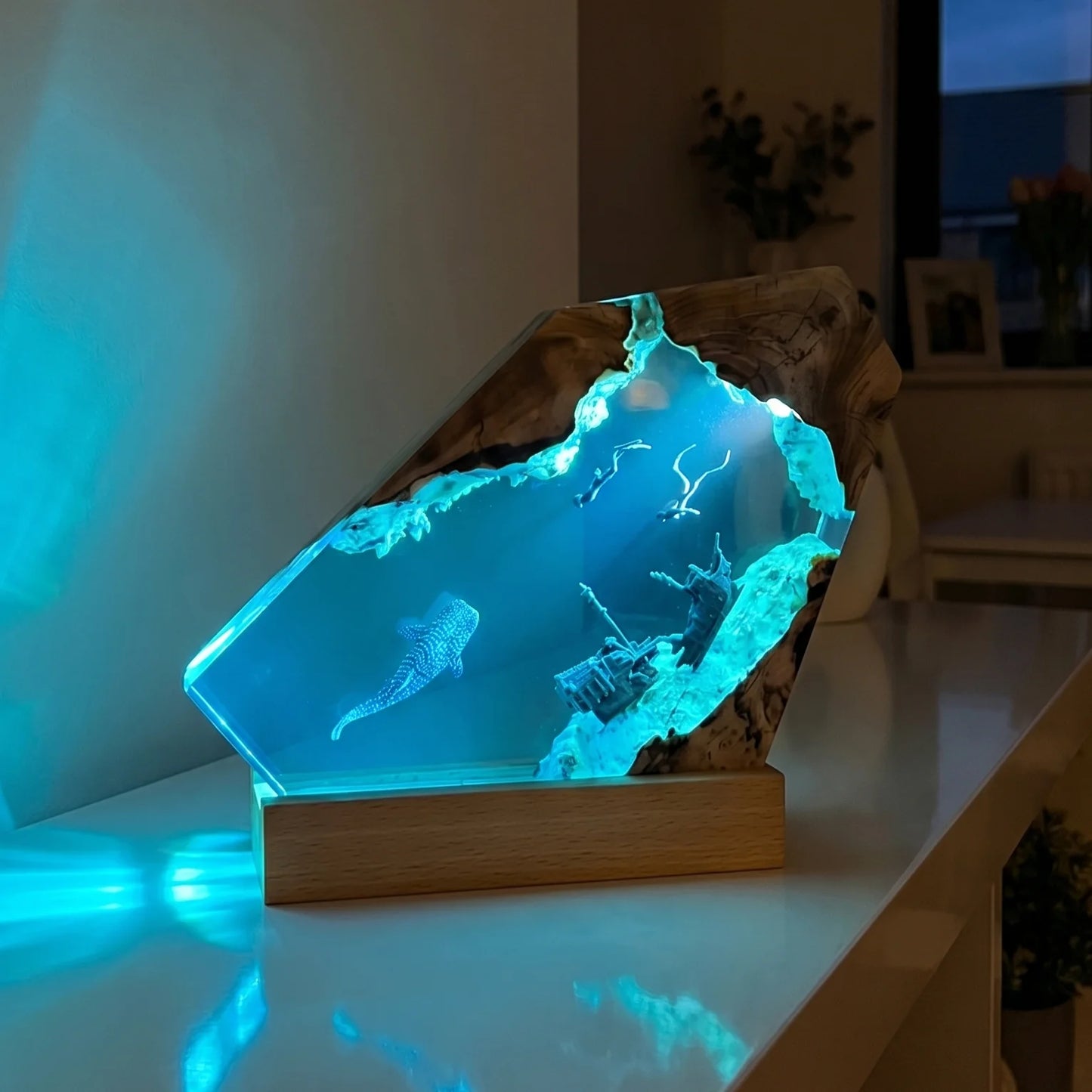 Dragon Creation - Sea Life Ocean Resin Lamp